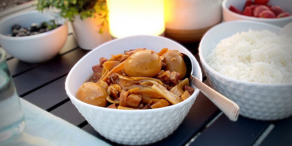 braised pork belly with eggs