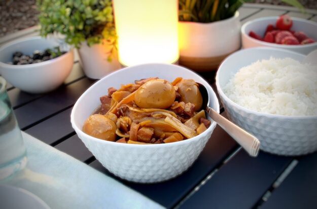 braised pork belly with eggs